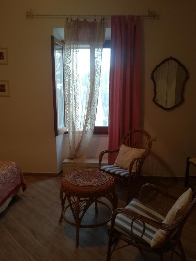 Bed and Breakfast Le 25 Tartarughe Санта-Тереза-Галлура Экстерьер фото