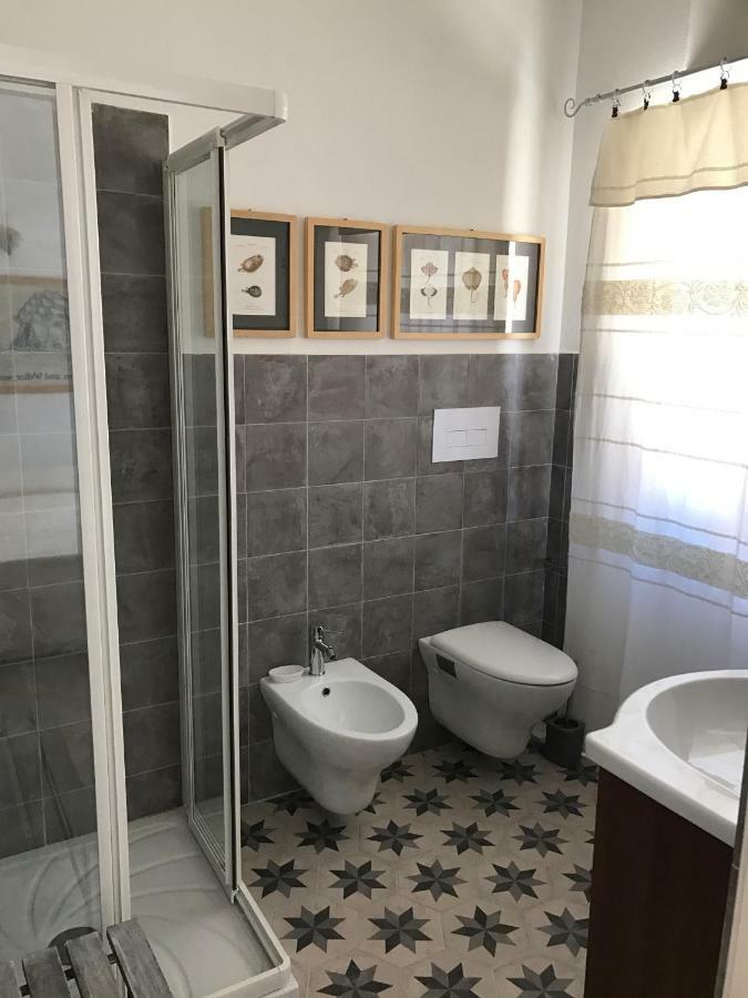 Bed and Breakfast Le 25 Tartarughe Санта-Тереза-Галлура Экстерьер фото
