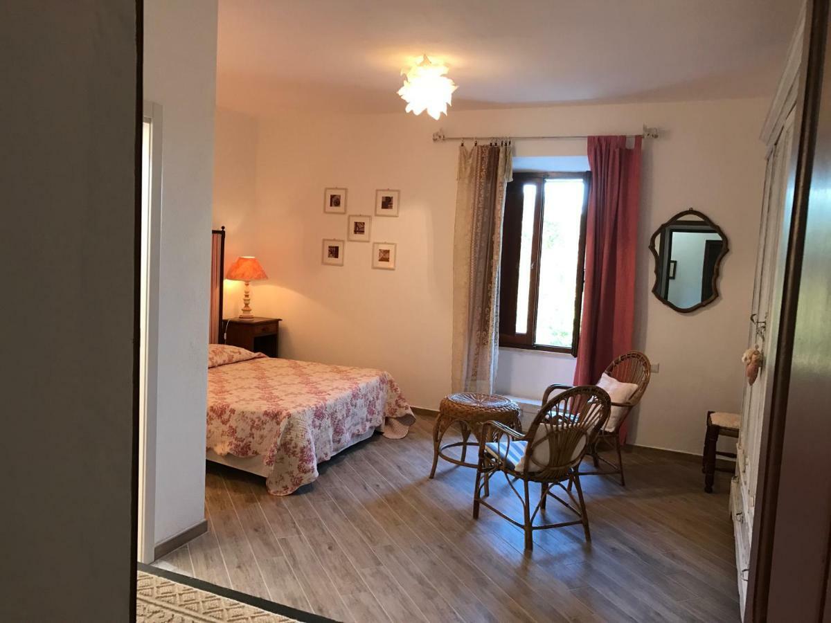 Bed and Breakfast Le 25 Tartarughe Санта-Тереза-Галлура Экстерьер фото